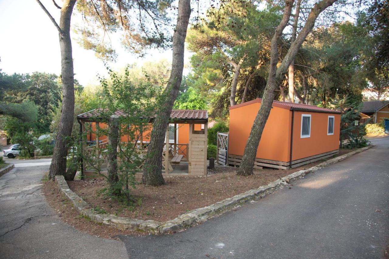 Mobile Home- Fish Huts And Orange Huts Premantura Dış mekan fotoğraf